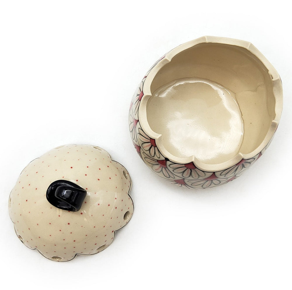 Rose & Black Garlic Keeper With Daisies
