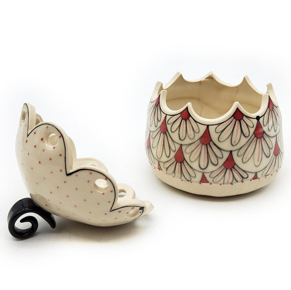 Rose & Black Garlic Keeper With Daisies