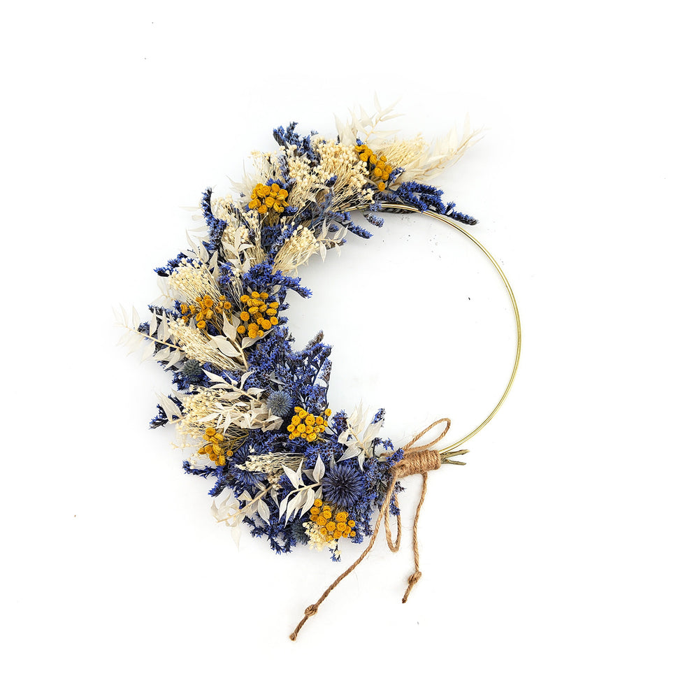 German statice Wreath On Gold Ring