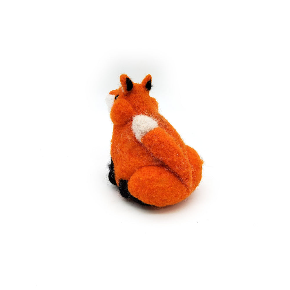 Felted Fox, Sitting