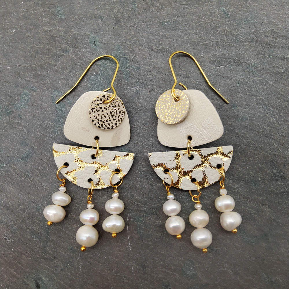Leather & Freshwater Peal Earrings