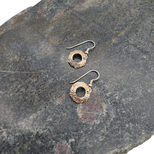 Scroll Pattern Circle Earrings