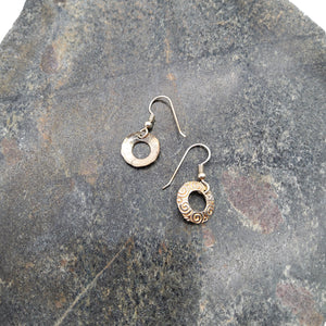 Scroll Pattern Circle Earrings