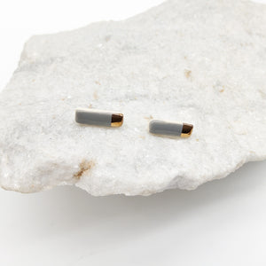 Teeny Reed Studs Light Grey