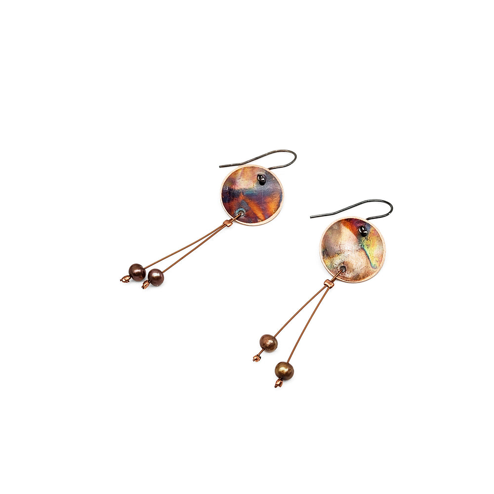 
            
                Load image into Gallery viewer, Concave Circle Earrings Pearl Cascade
            
        