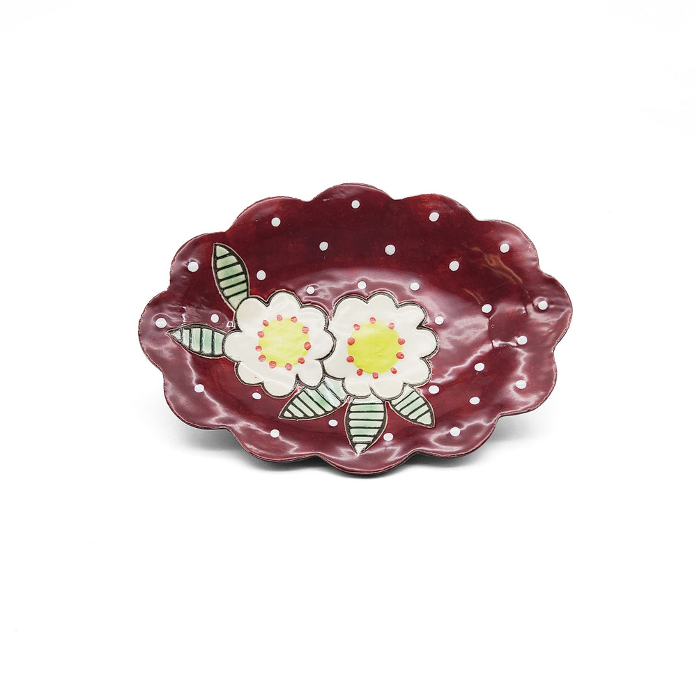 
            
                Load image into Gallery viewer, Small Flower Scalloped Plate Burgundy
            
        