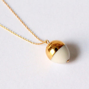 
            
                Load image into Gallery viewer, Gold Dipped Pearl Necklace
            
        
