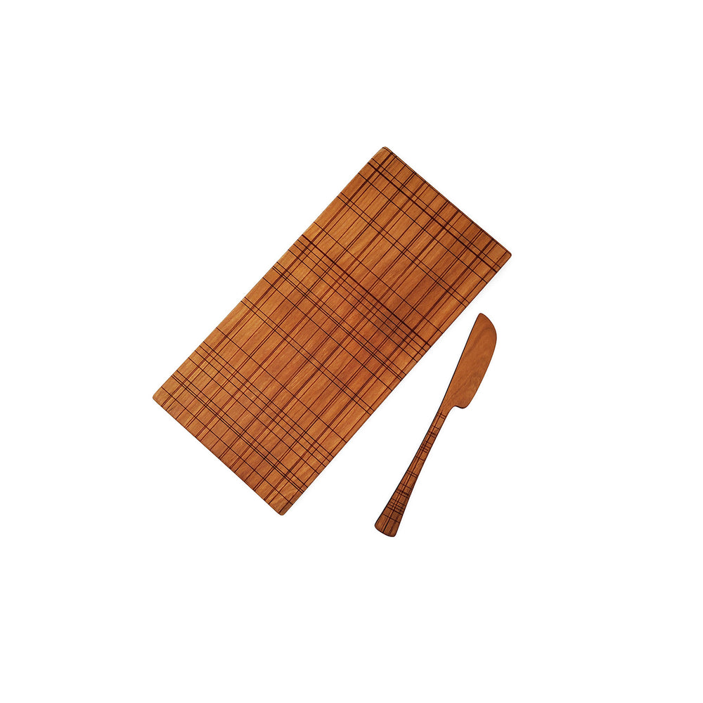 Cheese Board With Spreader Plaid