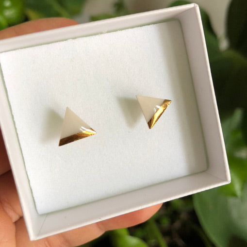 
            
                Load image into Gallery viewer, White Traingle Gold Dipped Earrings
            
        