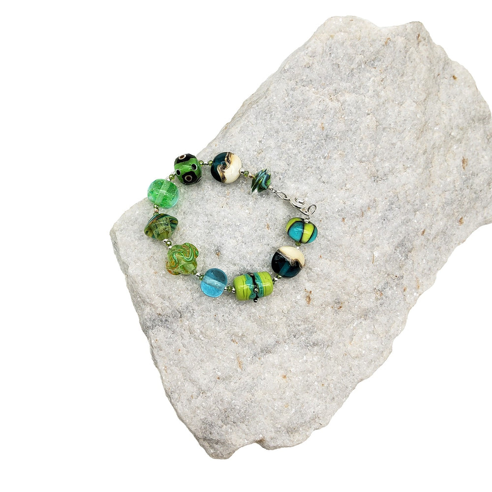 
            
                Load image into Gallery viewer, Green Glass Bead Bracelet
            
        